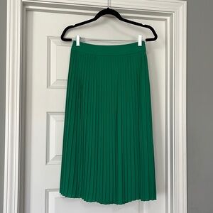 J Crew kelly green pleated midi skirt. Size XS 0 excellent condition